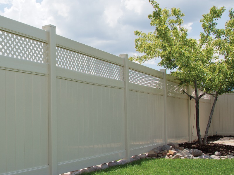 Vinyl fence solutions for the Methuen, Massachusetts and New Hampshire area