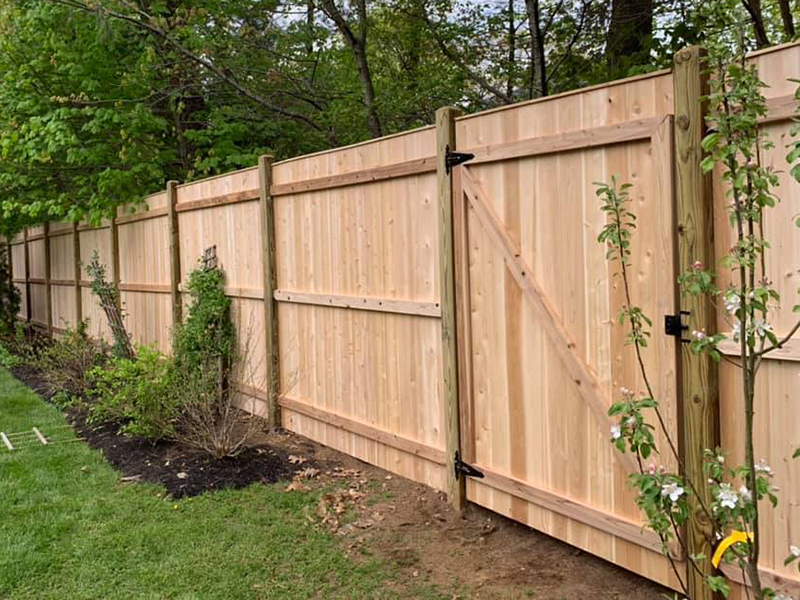 Amesbury MA cap and trim style wood fence